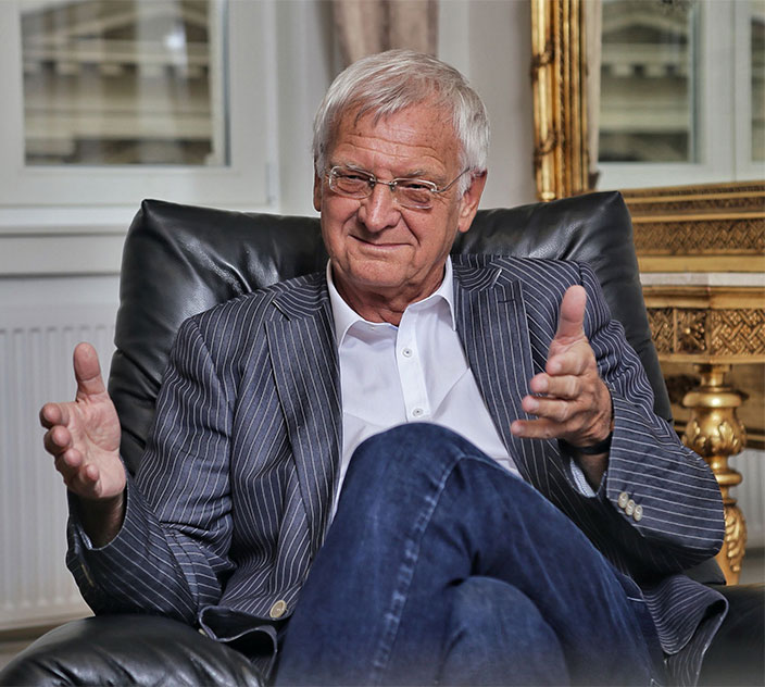 dr. Gabor Majtenyi